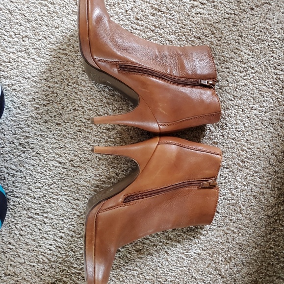 Steve madden launch booties in cognac brown - Picture 2 of 5